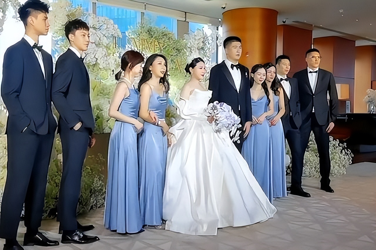 王薪凯大婚易建联随礼红包疑似曝光金额太小被嘲过于寒酸