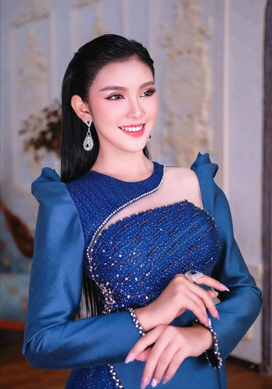 老挝氧气美女金娜丽冰肌玉肤治愈系笑容老挝式穿搭太惊艳