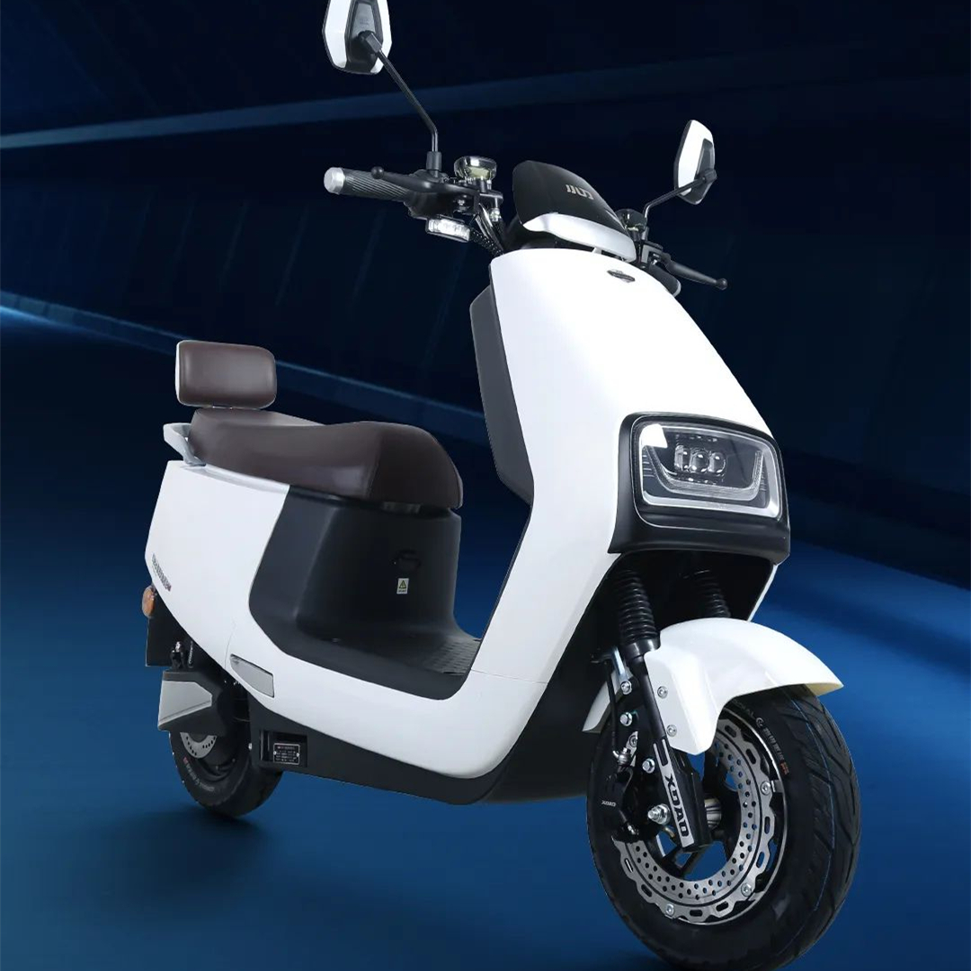 小刀发布n11长征系列硬朗车身石墨烯20电池续航超150公里