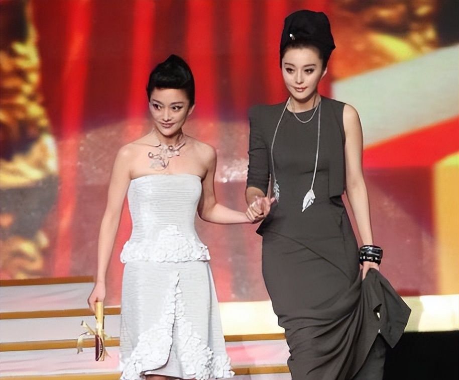 长得貌美如花,却输在“个太矮”上,这7位女星的身高太不懂事了休闲区蓝鸢梦想 - Www.slyday.coM 长得貌美如花,却输在“个太矮”上,这7位女星的身高太不懂事了休闲区蓝鸢梦想 - Www.slyday.coM