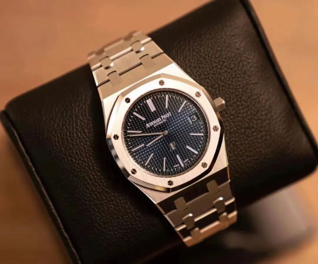 1437万杰拉德尊达唯一拥有的皇家橡树拍出惊天价格