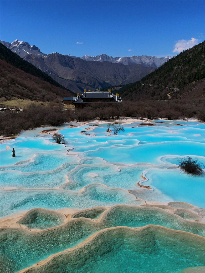 隐藏在四川阿坝的人间仙境，雪山峡谷和五彩池，随手一拍都超级美休闲区蓝鸢梦想 - Www.slyday.coM