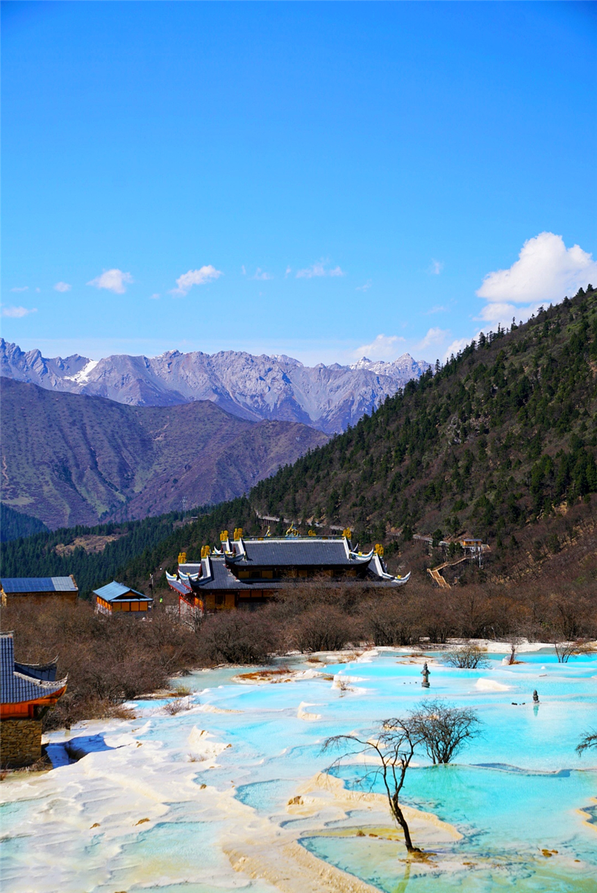 隐藏在四川阿坝的人间仙境，雪山峡谷和五彩池，随手一拍都超级美休闲区蓝鸢梦想 - Www.slyday.coM