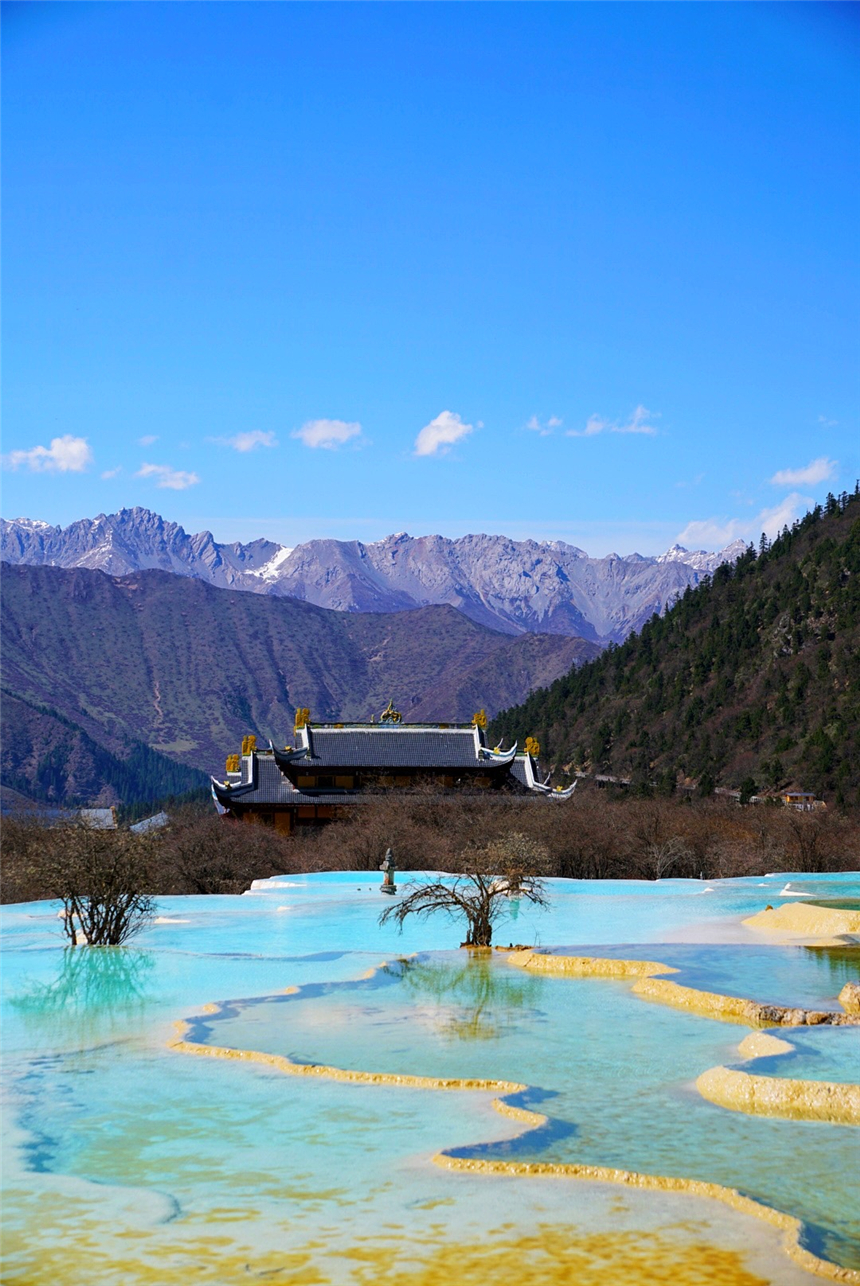 隐藏在四川阿坝的人间仙境，雪山峡谷和五彩池，随手一拍都超级美休闲区蓝鸢梦想 - Www.slyday.coM
