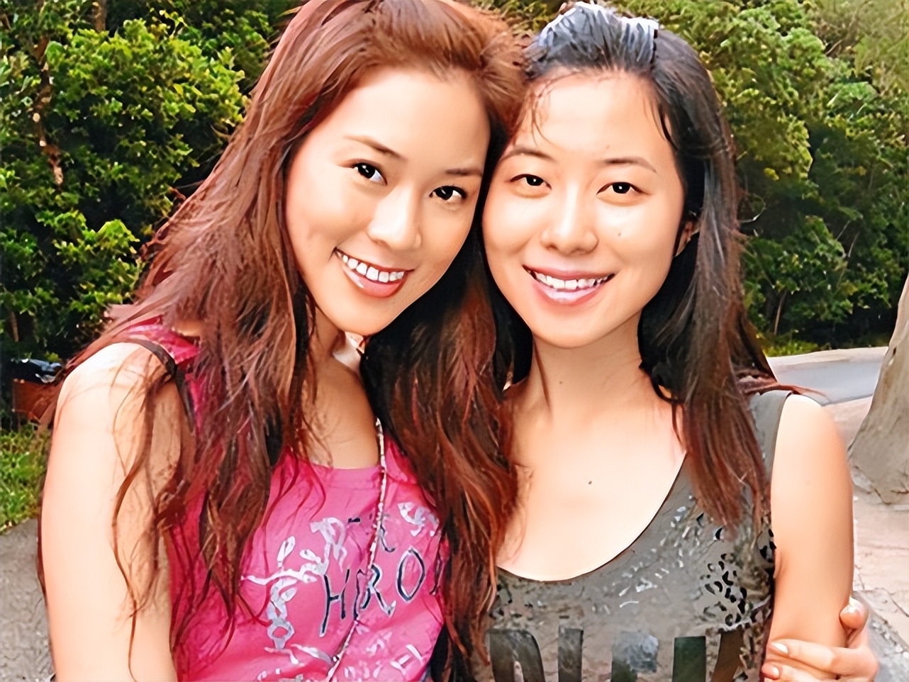 徐子淇妹妹徐子欣罕见露面,不如姐姐漂亮,但也嫁了