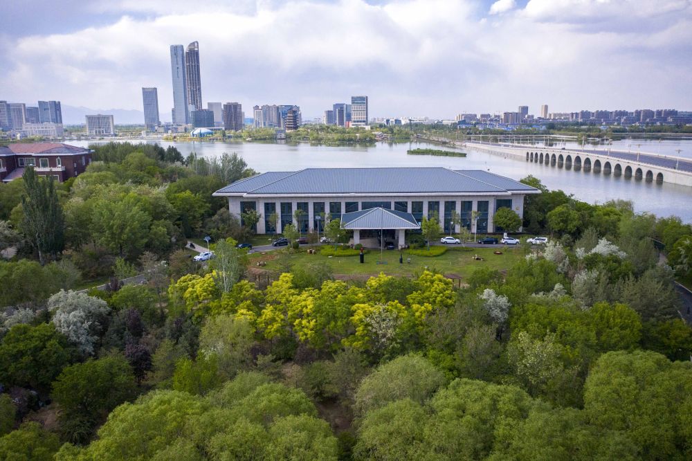 银川分会场设在悦海宾馆(5月15日摄,无人机照片).