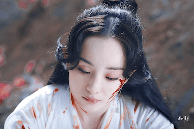 图源:微博@半叶薄夏作为狐狸该有的妖气妩媚和上神的霸气她都有,躺