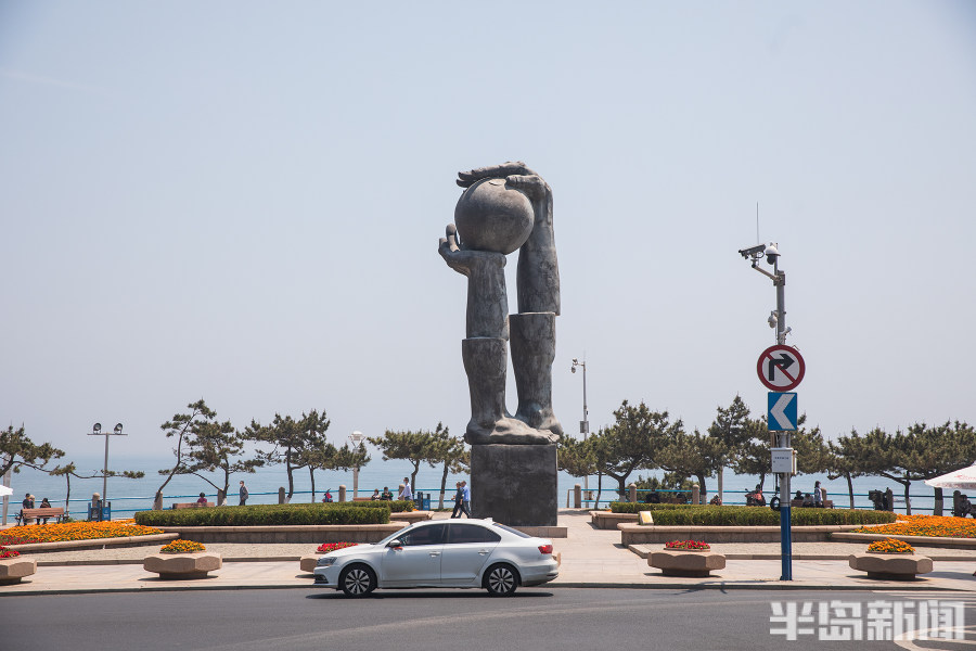 青岛东海西路鲜花扮海滨