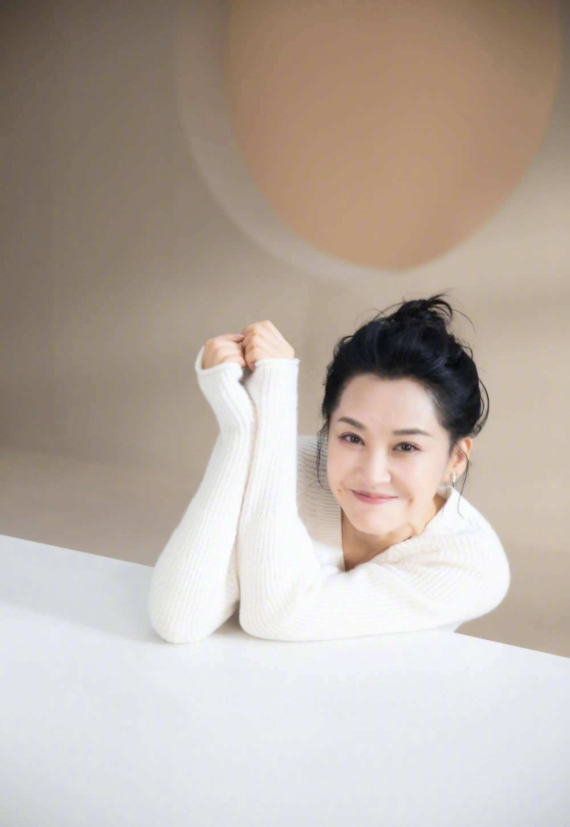 分手13年后王志文结婚生子许晴却至今未婚她在追求什么