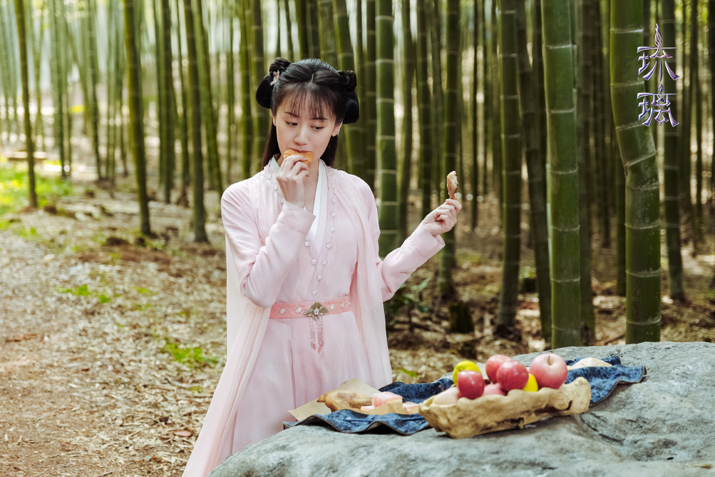 袁冰妍《琉璃》唯美剧照|琉璃|袁冰妍|剧照_新浪新闻