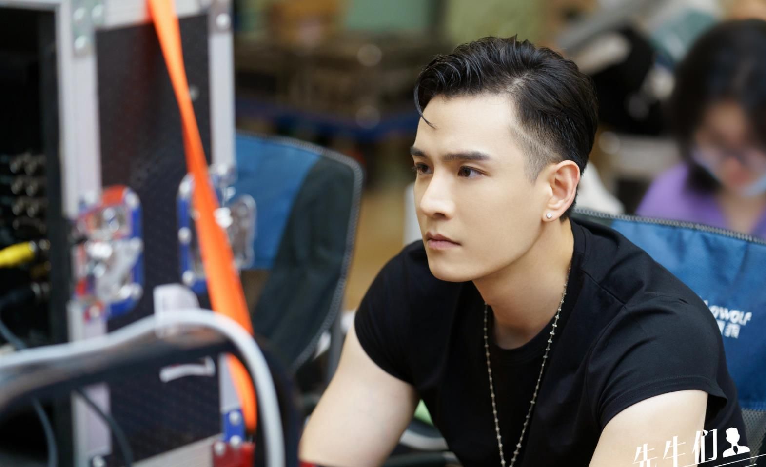 《东八区的先生们》计日可待,张翰挑战新角色,女主更是美艳绝伦休闲区蓝鸢梦想 - Www.slyday.coM 《东八区的先生们》计日可待,张翰挑战新角色,女主更是美艳绝伦休闲区蓝鸢梦想 - Www.slyday.coM