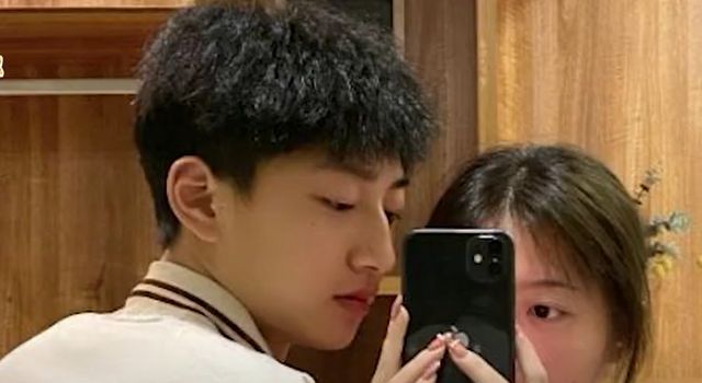 变形计神仙妹妹梁小友为父治病辍学当网红因频繁换男友引争议