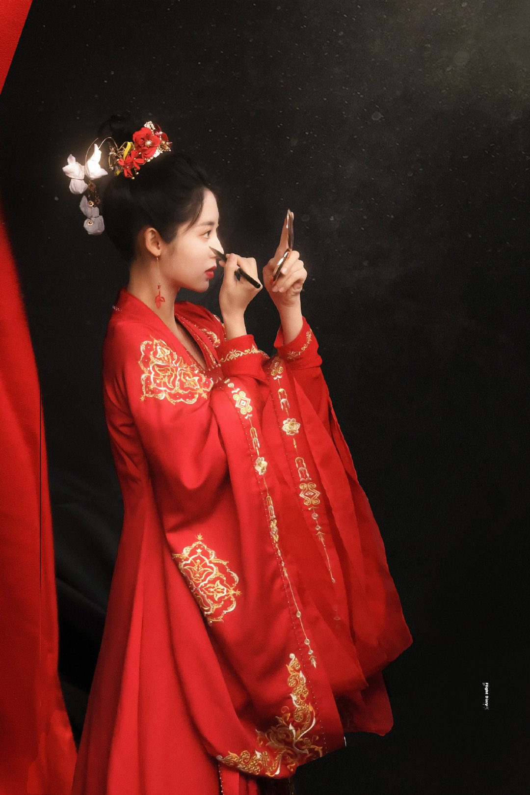 邢菲新剧《覆流年》今日首发人物剧照……休闲区蓝鸢梦想 - Www.slyday.coM