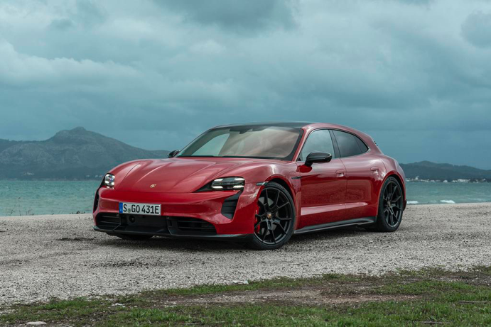 保时捷Taycan对比特斯拉Model S，中大型纯电车怎么选？