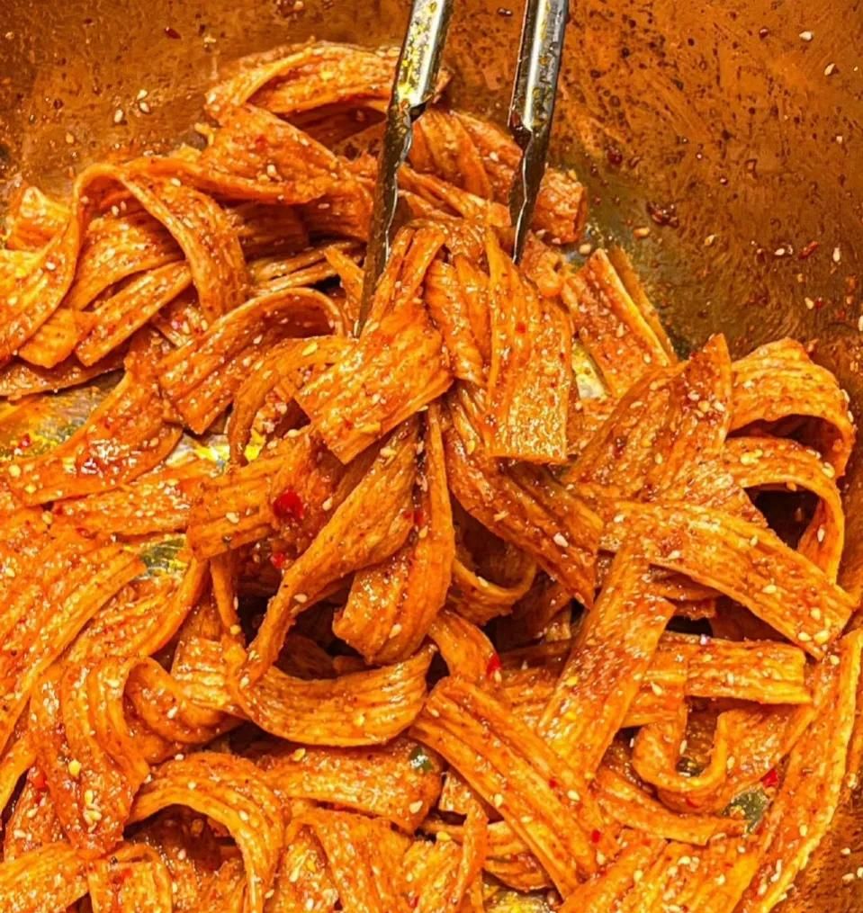 手工辣条的独特魅力让人一直一直想吃