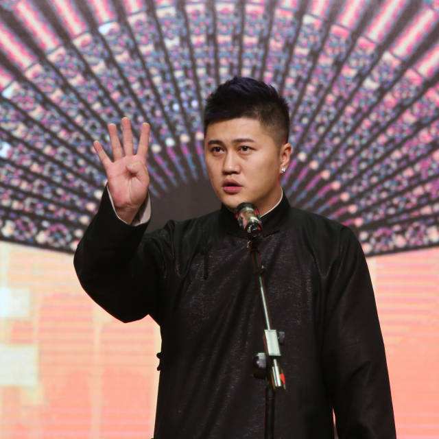 第七位何云伟,何云伟曾是德云社的台柱子之一,同样为了利益与郭德纲