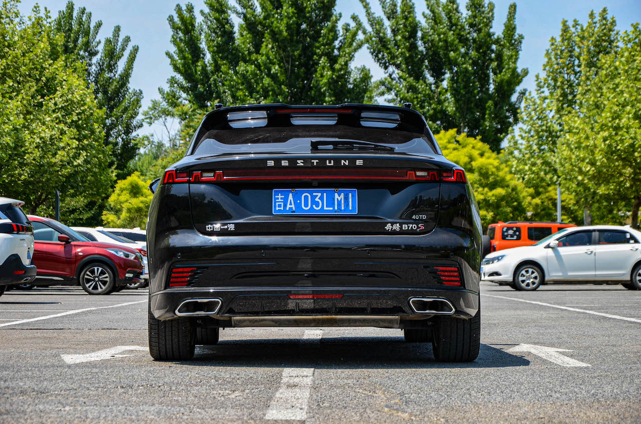 一汽奔腾b70s试驾品牌年轻化的关键车型