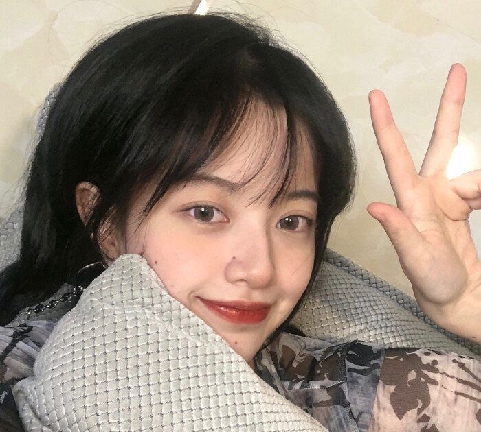 "山河远阔 人间烟火"/高质量女生头像__财经头条