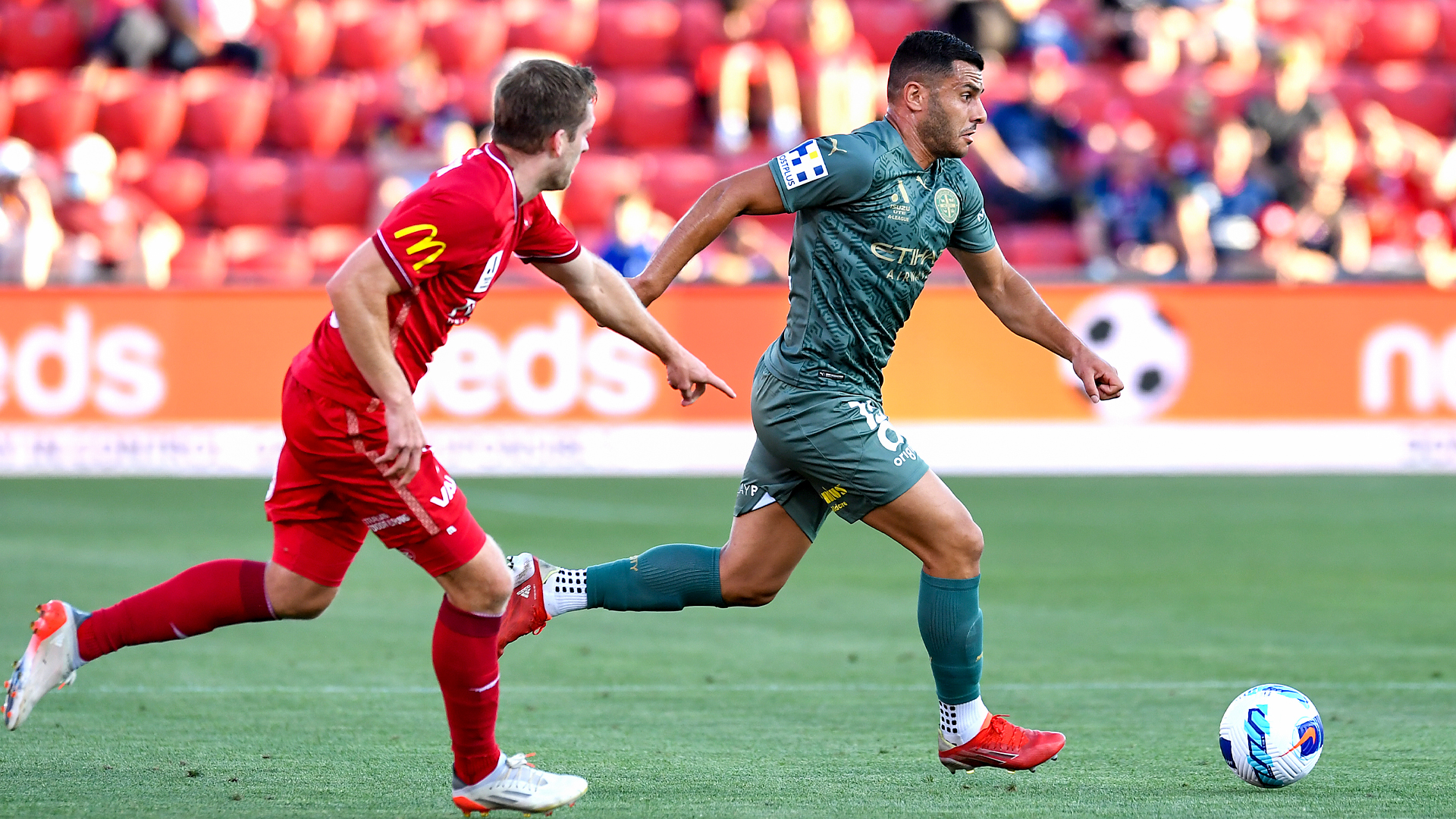 澳超季后赛常规赛冠军墨尔本城作客阿德莱德联队能否先下一城