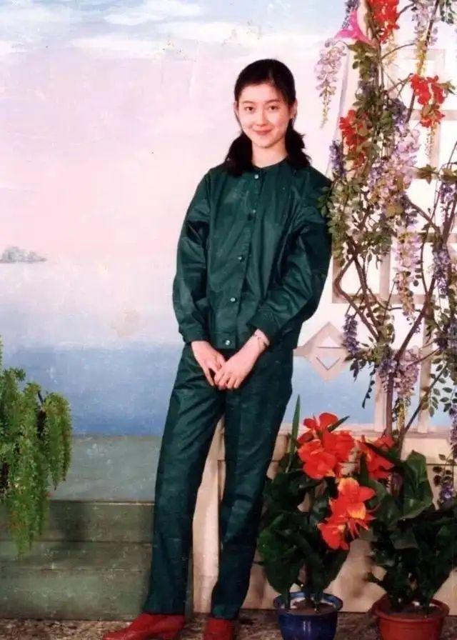 87版《红楼梦》中零差评女孩邢蚰烟,扮演者李伊气质接近林黛玉