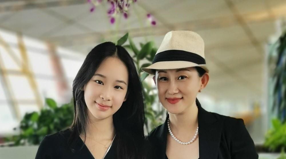 赵文卓大女儿发育真好15岁身高近170cm穿修身衣身材堪比超模