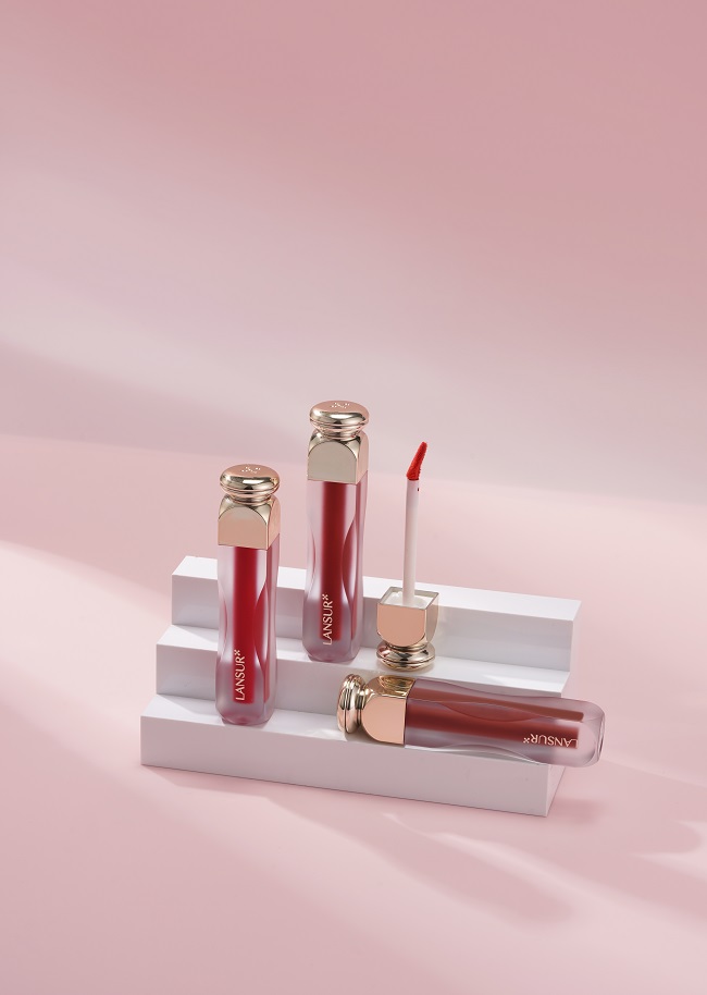 夏日就要pick兰瑟花色万雾唇釉温柔妆容一支搞定