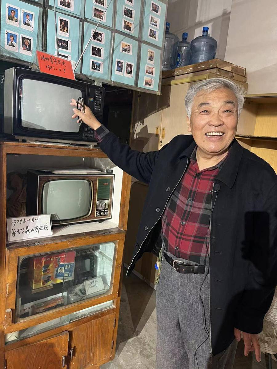 济南75岁老人开了家庭博物馆，14000多件老物件里的人世间