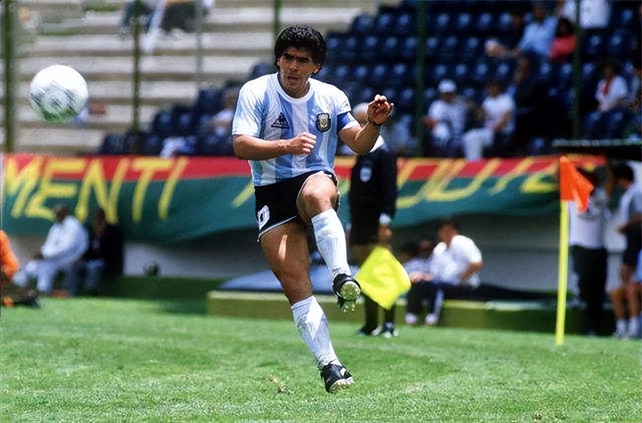 马拉多纳能带国家队夺冠梅西他们不能所以他是阿根廷科代表