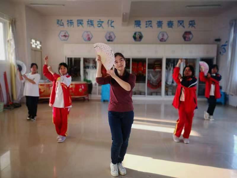 用音乐唱响乡村振兴 广州支教教师符蓉：我进大山来，是为了让你走出大山去休闲区蓝鸢梦想 - Www.slyday.coM
