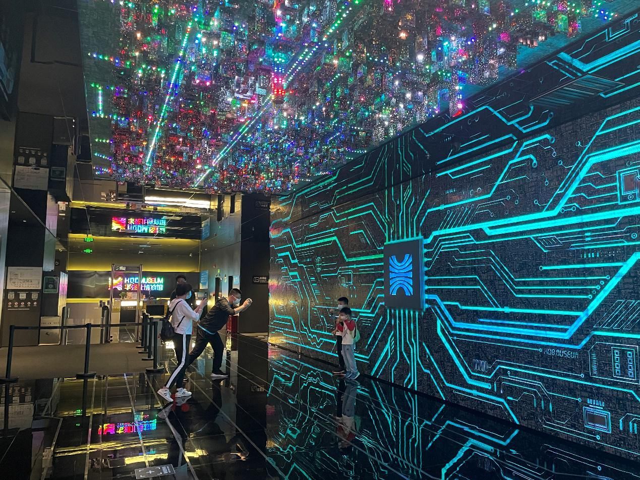 走"打工人"路线?"赛博朋克"风?深圳这些博物馆好看好玩还"好吃"!|深圳