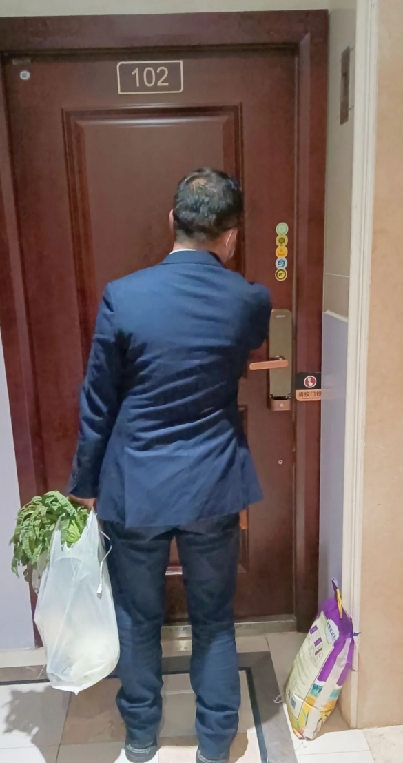 "武林九里项目经理对塘鹅租售这次的挺身而出表达了感谢