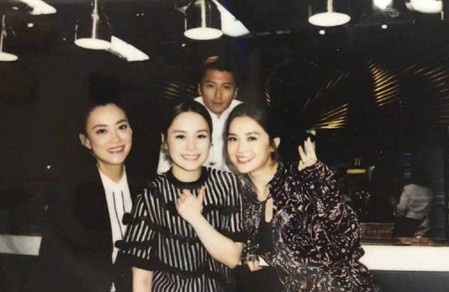 Twins组合成立21年，阿娇和阿Sa的人生境遇，有何不同？