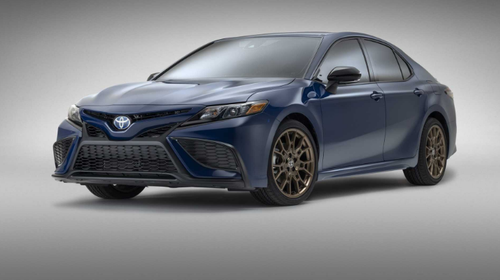 黑色套件加身美版凯美瑞运动感十足