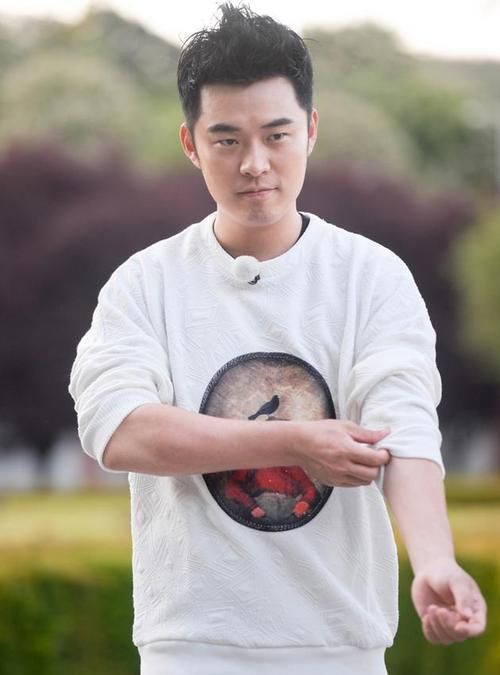 评陈赫退出福建贤合庄股东：这背后有专家建议,还是偷师关晓彤?休闲区蓝鸢梦想 - Www.slyday.coM