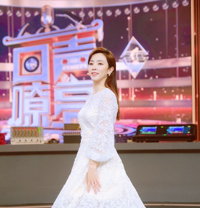 李思思:第一时间来报喜,消失13期节目后又重新返岗《回声嘹亮》__财经