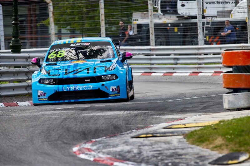 领克车队wtcr首战1亚2季带回中国车手马青骅登上领奖台