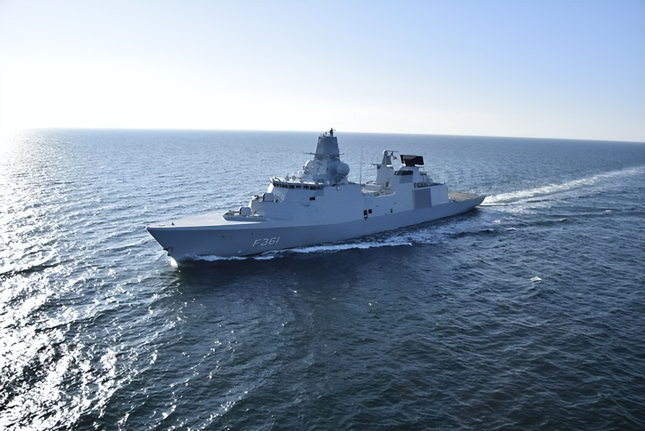 墙,26型护卫舰难产而且被迫减配的情况下,拿出31型护卫舰这款凑数舰艇