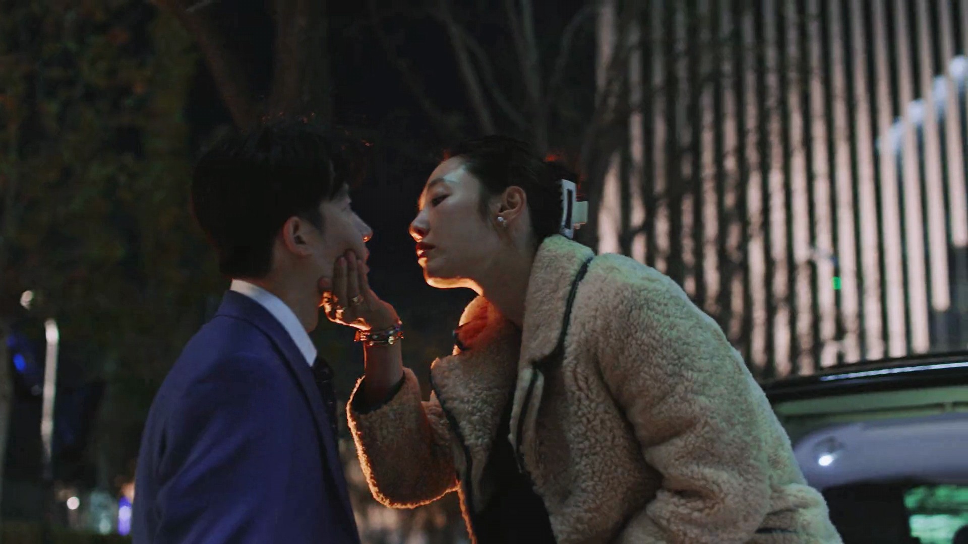 追完两集《欢迎光临》，我心生感叹，终于有一部像样的都市剧了休闲区蓝鸢梦想 - Www.slyday.coM