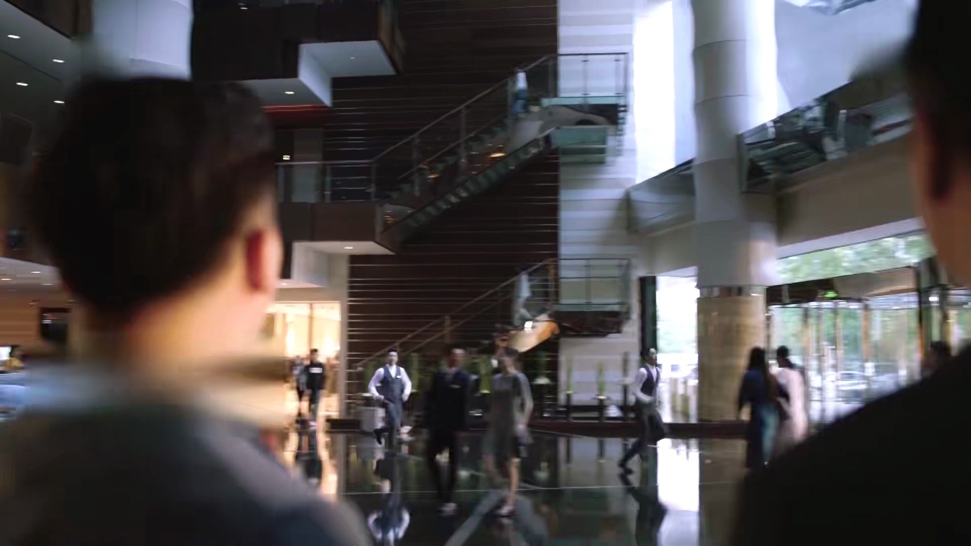 追完两集《欢迎光临》，我心生感叹，终于有一部像样的都市剧了休闲区蓝鸢梦想 - Www.slyday.coM