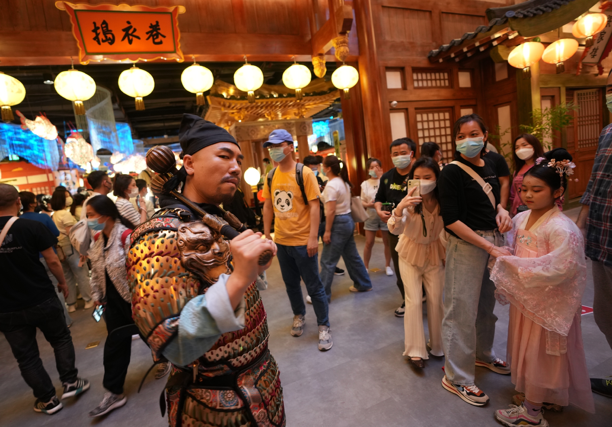 善坊,安仁坊等坊市建筑中,宛若置身长安街巷走进唐风市井生活体验街区