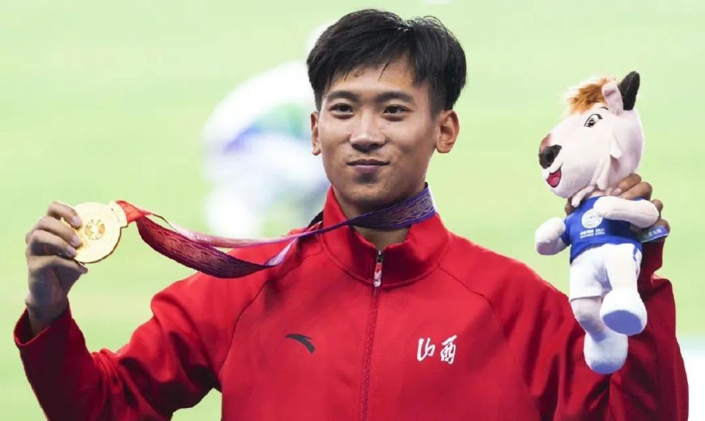 李俊霖冠军没有假期