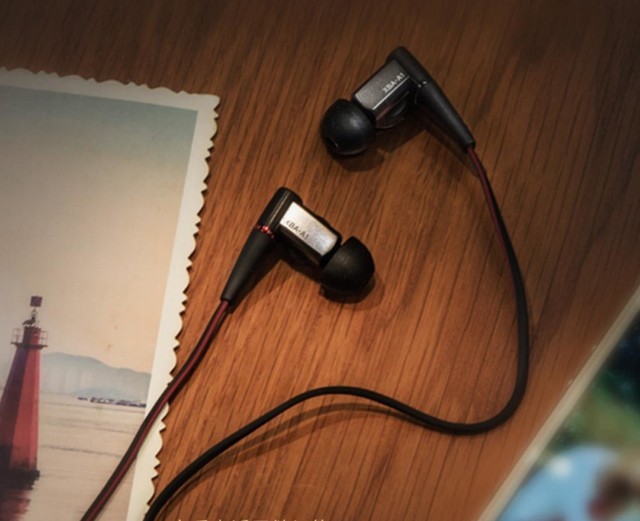 不容错过的索尼xbaa1ap圈铁结构精品耳机