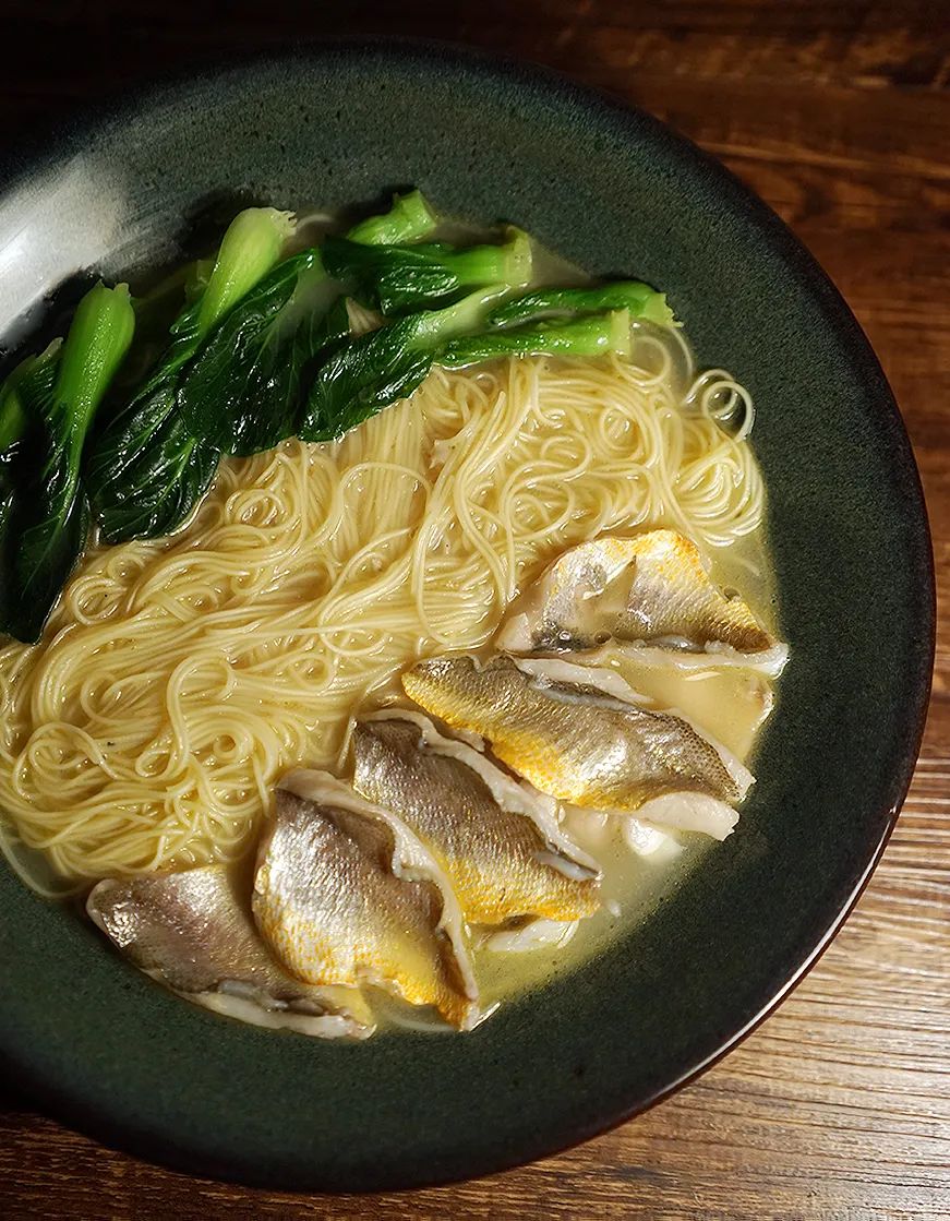 黄鱼面一碗活儿越细越鲜美