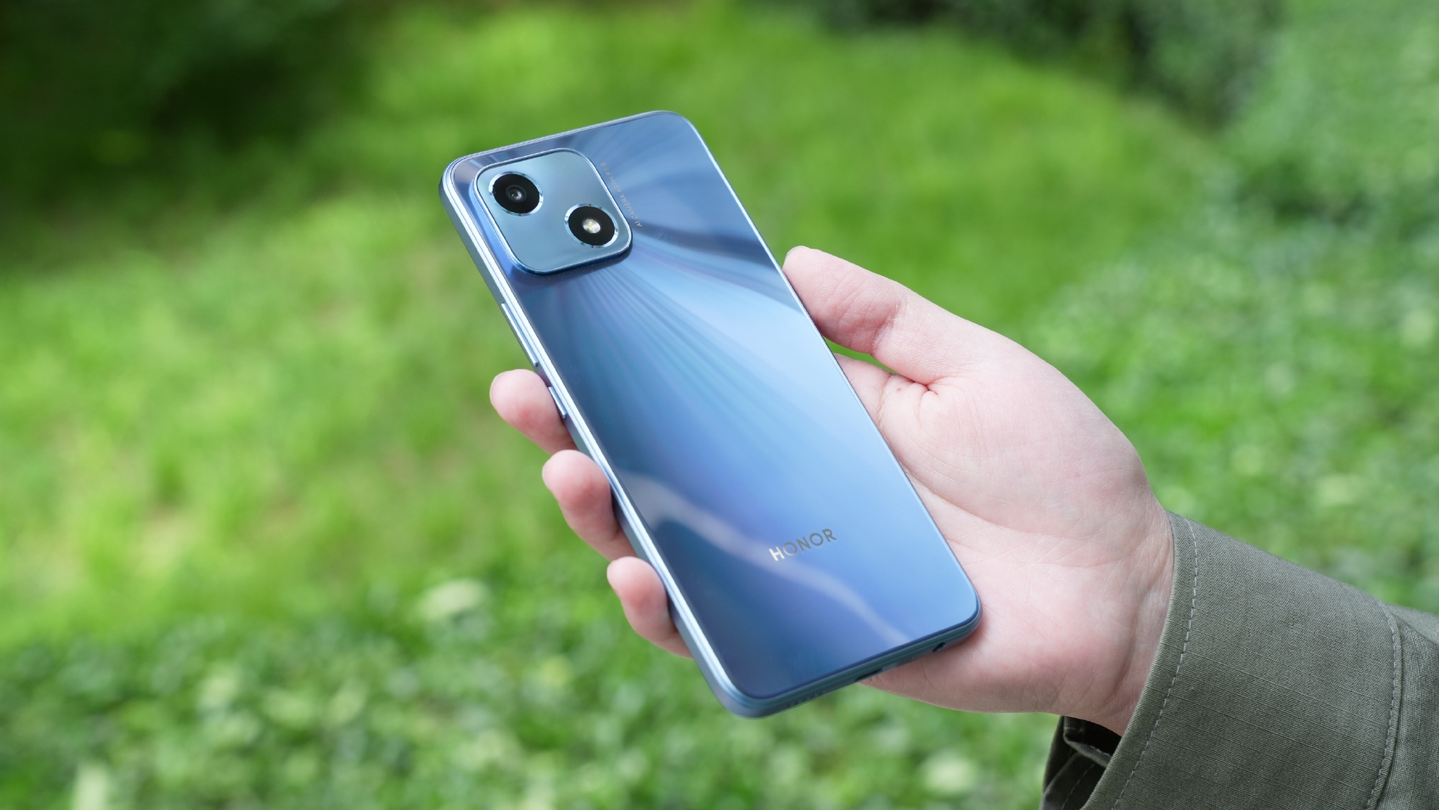 荣耀畅玩30今天正式开售,配备5000mah电池……__财经头条