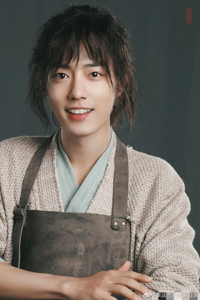 肖战斗罗大陆的小唐三又奶又可爱丸子头造型少年感太强了