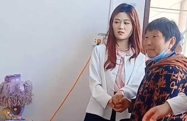 大衣哥儿媳陈萌人设反转？被曝二婚带娃，网友：难怪看得上朱小伟休闲区蓝鸢梦想 - Www.slyday.coM