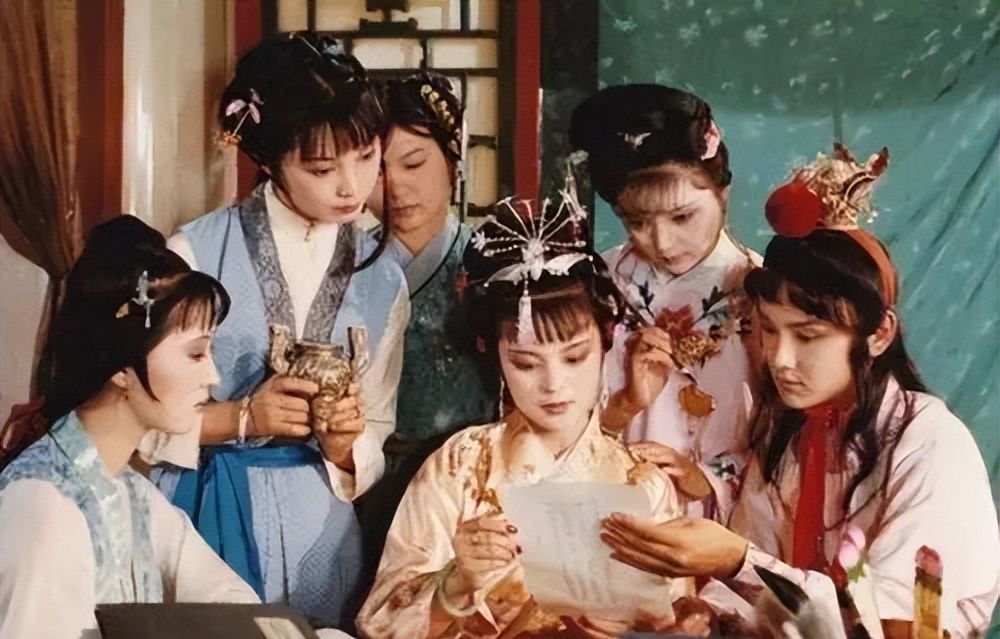 曹雪芹的家被抄时，一共有多少家产？雍正拿到清单后心都凉了半截休闲区蓝鸢梦想 - Www.slyday.coM