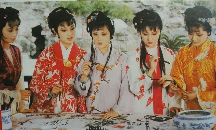 曹雪芹的家被抄时，一共有多少家产？雍正拿到清单后心都凉了半截休闲区蓝鸢梦想 - Www.slyday.coM