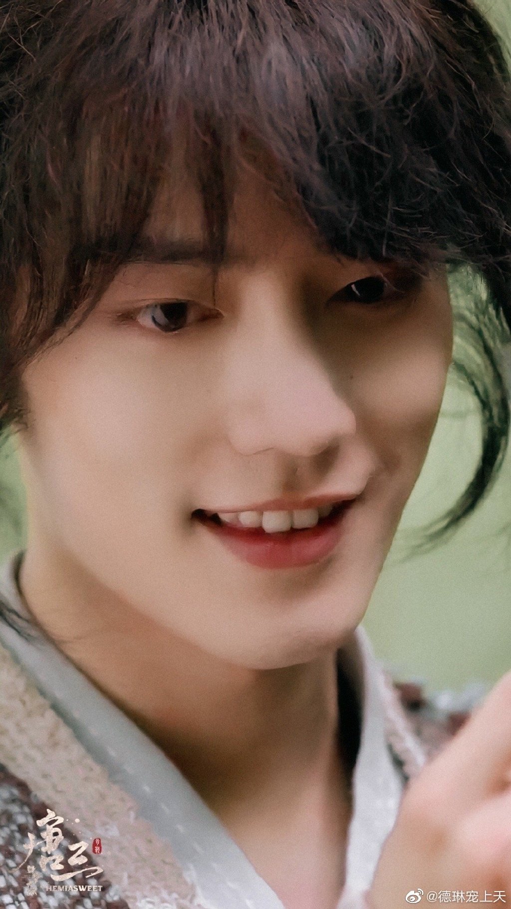 肖战斗罗大陆的小唐三又奶又可爱丸子头造型少年感太强了