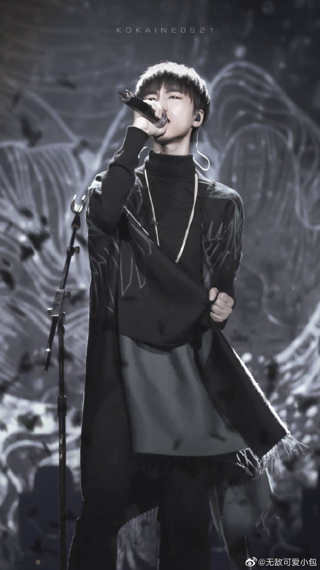 王俊凯立麦杀舞台合集:全开麦live现场往舞台上一站就撩人于无形